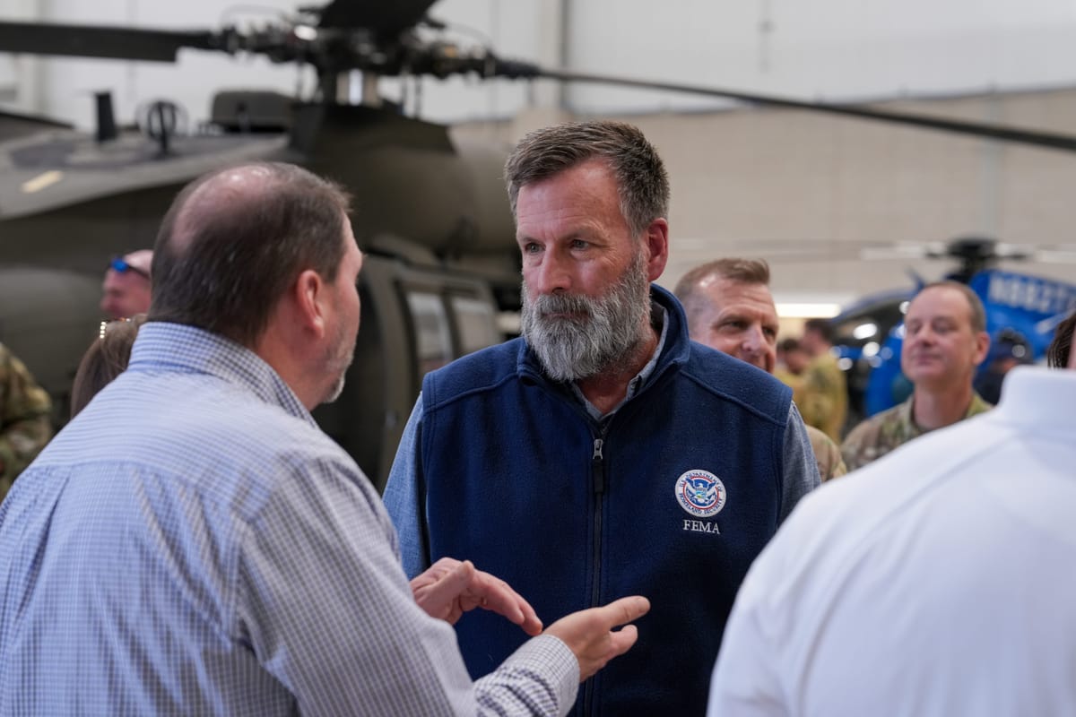 Il funzionario della FEMA che dice di essere stato teletrasportato da Dio e non intende ritrattare