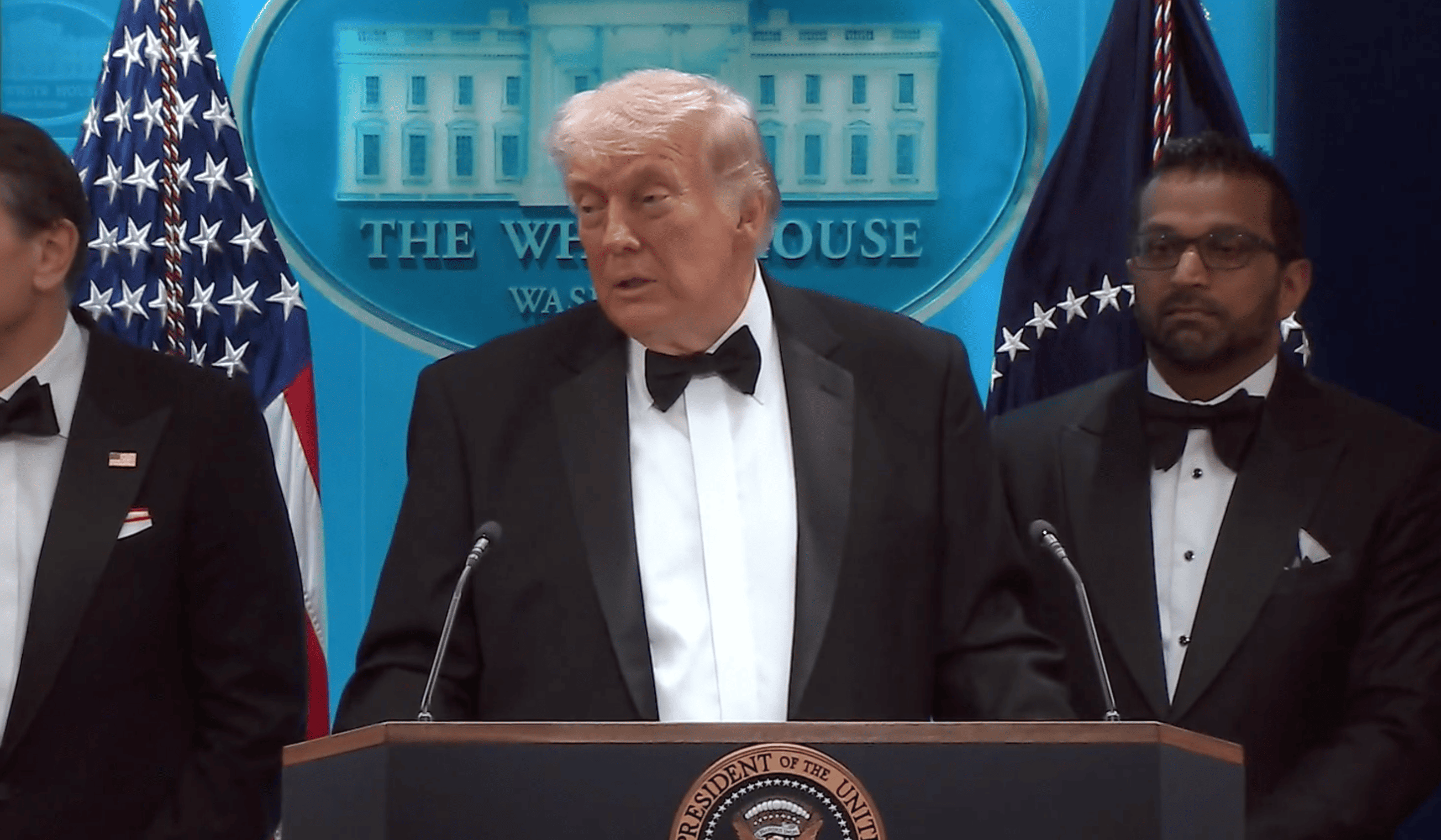 Che cosa si sa della sparatoria all'evento con Trump