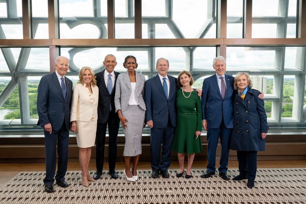 Obama inaugura a Chicago il suo centro presidenziale da 850 milioni di dollari