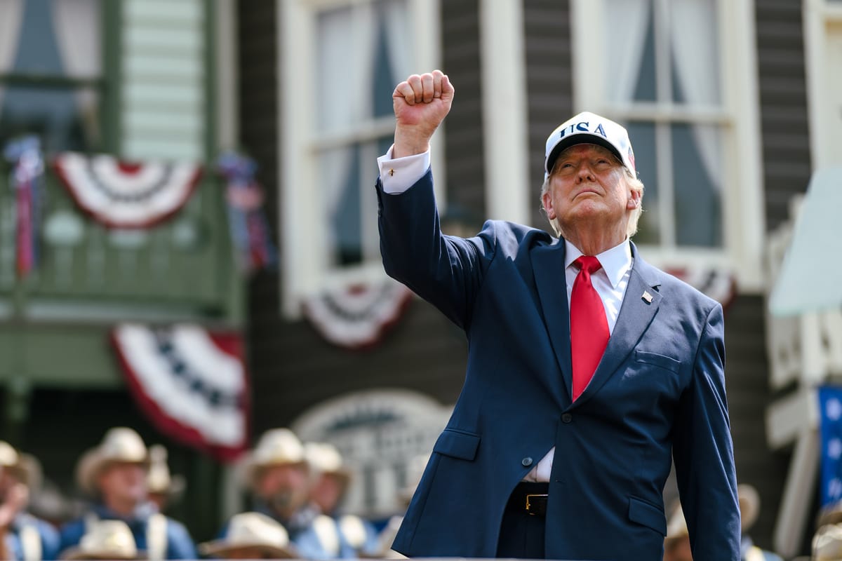 Trump dice che non c'è nulla di sbagliato nell'aver guadagnato 2,2 miliardi da presidente