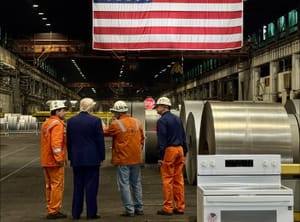 Trump raddoppia i dazi sull’acciaio