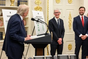 Apple promette 100 miliardi di dollari di nuovi investimenti negli Stati Uniti