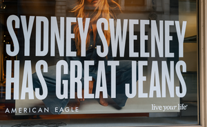 Sydney Sweeney e la campagna pubblicitaria che divide l’America