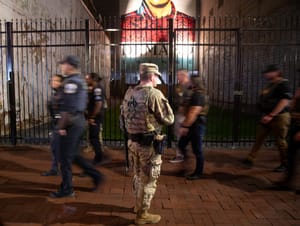 Trump minaccia di inviare l'esercito nelle città americane con lo stato d'emergenza