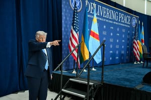 Trump attacca duramente i leader europei: "Penso che siano deboli"