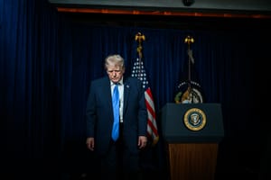 Trump pronto ad aiutare i manifestanti iraniani contro il regime