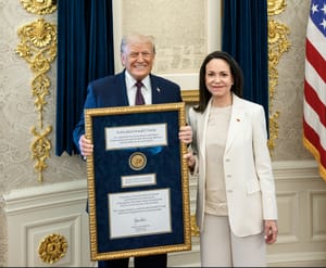 Machado dona a Trump la sua medaglia del Nobel per la pace