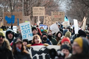 Un giudice federale respinge la richiesta di bloccare l'operazione di immigrazione in Minnesota