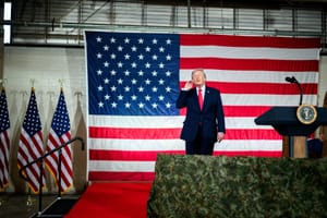 Trump alza i dazi globali al 15%