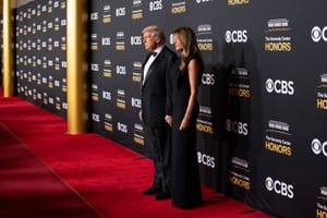 Trump scommette su Netflix mentre Paramount le soffia Warner Bros