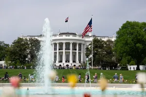Trump dice che la sparatoria è il motivo per cui serve la sala da ballo alla Casa Bianca