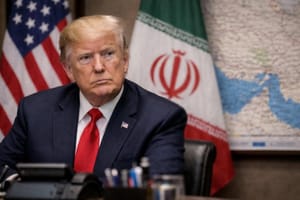 Trump tra negoziati e minacce: “accordo possibile”, ma attacchi da martedì senza intesa