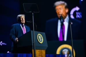 Nei sondaggi Trump è ormai come George W. Bush