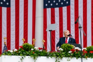 Trump ostenta indifferenza verso le elezioni di metà mandato