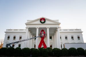 Come Trump ha smantellato i programmi anti AIDS