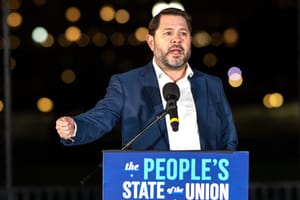 Ruben Gallego punta sui sindacati mentre i Dem si preparano al 2028