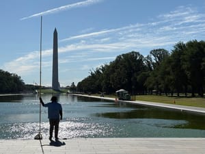 Trump pronto a svuotare di nuovo la vasca del Lincoln Memorial appena restaurata