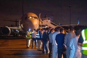 Trump vuole una compagnia aerea di Stato per le espulsioni degli immigrati
