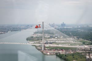 Trump dà il via libera al ponte da 4,5 miliardi di dollari tra Stati Uniti e Canada