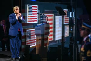 Trump rilancia sulla Groenlandia e minaccia di ritirare le truppe dall'Europa