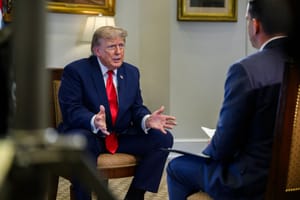 Trump vuole far pagare fino a 100.000 dollari al mese per vedere prima i suoi post social