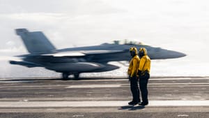 L'Iran chiude lo Stretto di Hormuz e gli Stati Uniti lanciano il terzo attacco in una settimana