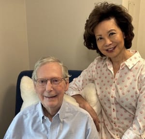 Il governatore del Kentucky chiede a McConnell di spiegare le sue condizioni di salute o dimettersi