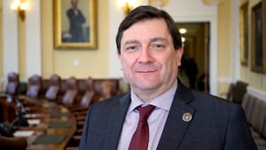 I democratici del Maine scelgono Troy Jackson per sfidare Susan Collins