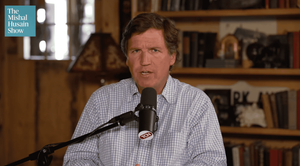 Tucker Carlson definisce Trump "debole" per aver lasciato che Israele spingesse gli Stati Uniti in guerra con l'Iran