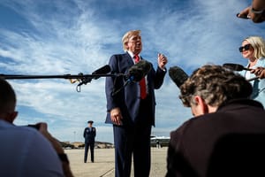 Trump, gli insulti e il pessimo rapporto con le croniste della Casa Bianca