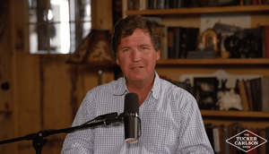 Tucker Carlson presenta un manifesto in dieci punti e alimenta le voci su un terzo partito