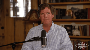 Tucker Carlson accusa Trump di essersi dimostrato "incapace di leadership" sull'Iran