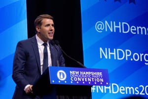 Alla primarie in New Hampshire il candidato favorito è sfidato da sinistra, in Rhode Island il governatore rischia di perdere