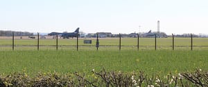 Cinque arresti vicino a RAF Fairford, la base da cui gli Stati Uniti colpiscono l'Iran