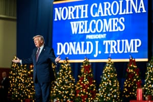 Trump fa sei giorni di comizi negli Stati repubblicani e rinuncia a Georgia e North Carolina