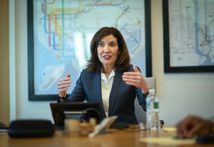 La rimonta di Kathy Hochul, da governatrice impopolare a favorita per la rielezione a New York