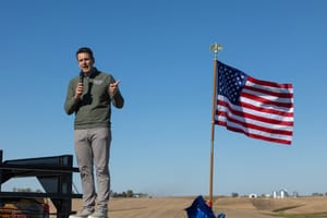 Il candidato repubblicano a governatore dell'Iowa sembra vivere in Kansas
