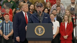 Trump è andato a fare un comizio in Alaska, dove Sullivan rischia il seggio
