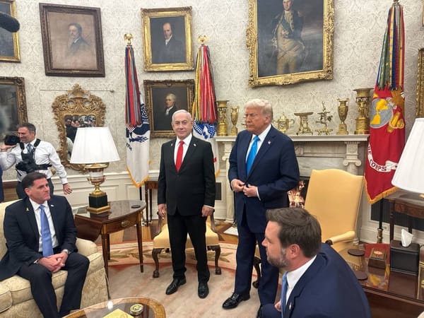 Nell’incontro con Netanyahu, Trump propone la ricollocazione permanente dei palestinesi via da Gaza