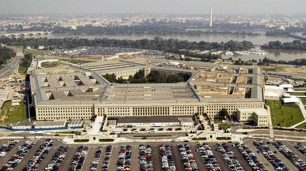 Il Pentagono annuncia la rimozione dei militari transgender dalle Forze Armate statunitensi