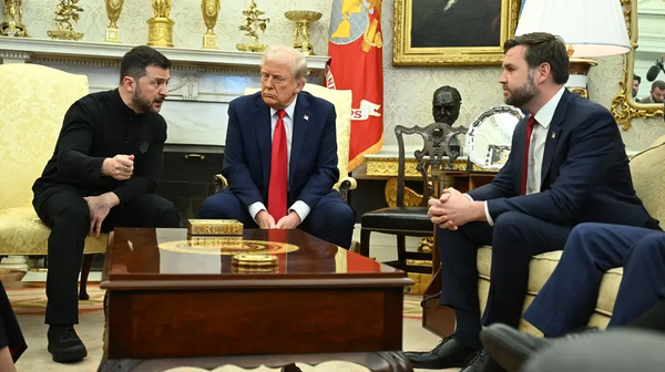 Scontro tra Trump e Zelensky durante l'incontro alla Casa Bianca: "Stai giocando con la terza guerra mondiale" (aggiornato)