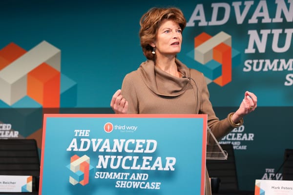 La senatrice Murkowski critica i colleghi repubblicani: "Hanno paura di Trump e Musk"