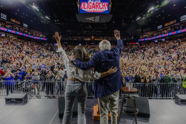 Sanders e Ocasio-Cortez rilanciano l'agenda progressista con il tour “Fighting Oligarchy”