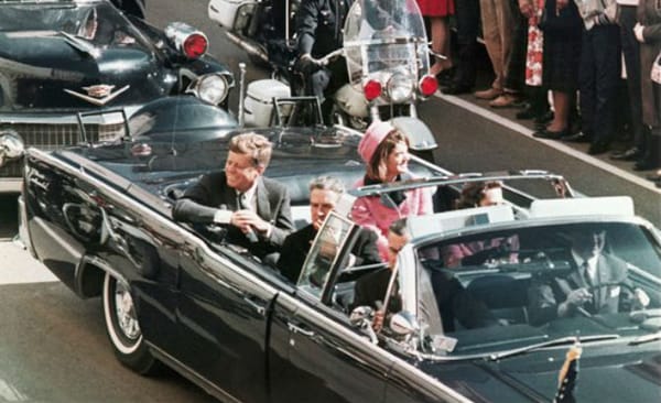 Trump annuncia la pubblicazione di 80.000 pagine di documenti sull'assassinio di Kennedy