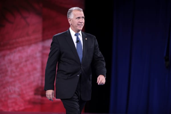 Il senatore Thom Tillis della North Carolina non si ricandiderà nel 2026