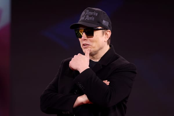 Tesla crolla in borsa dopo l'annuncio di Elon Musk di un nuovo partito