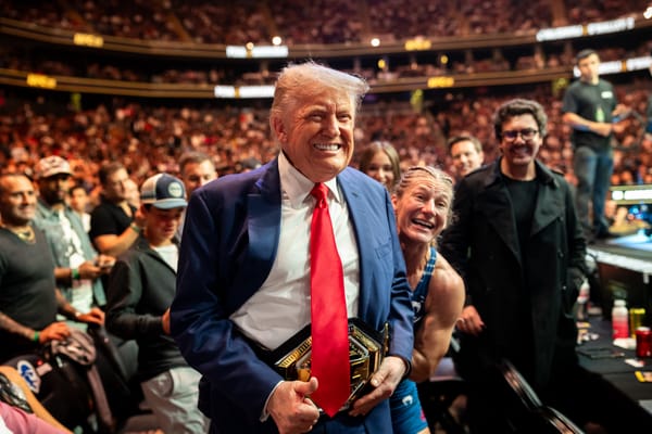 Trump dice di poter annullare leggi approvate dal Congresso