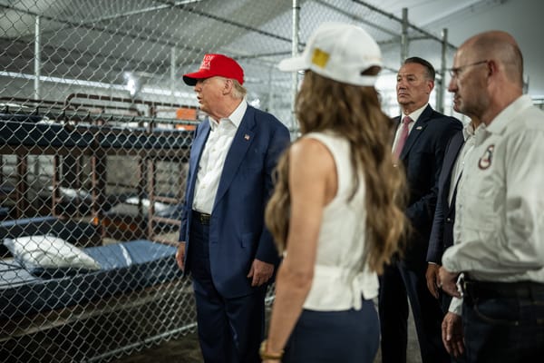 Trump inaugura in Florida la “Alligator Alcatraz”, un nuovo centro per migranti nelle paludi