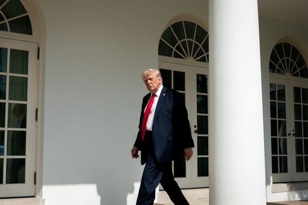 Perché Trump ha cambiato idea (per ora) sull'Ucraina