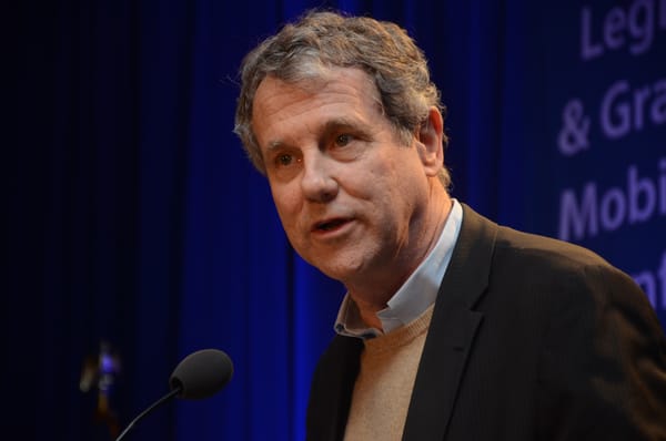 Sherrod Brown punta agli elettori pentiti di Trump